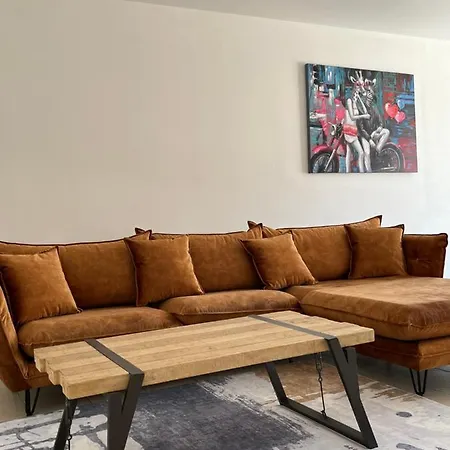 וילה La Caroline 2 *