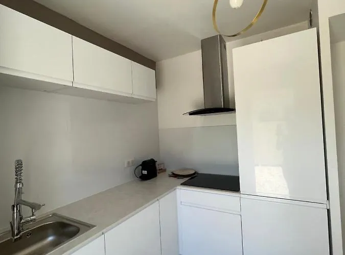 Βίλα La Caroline 2