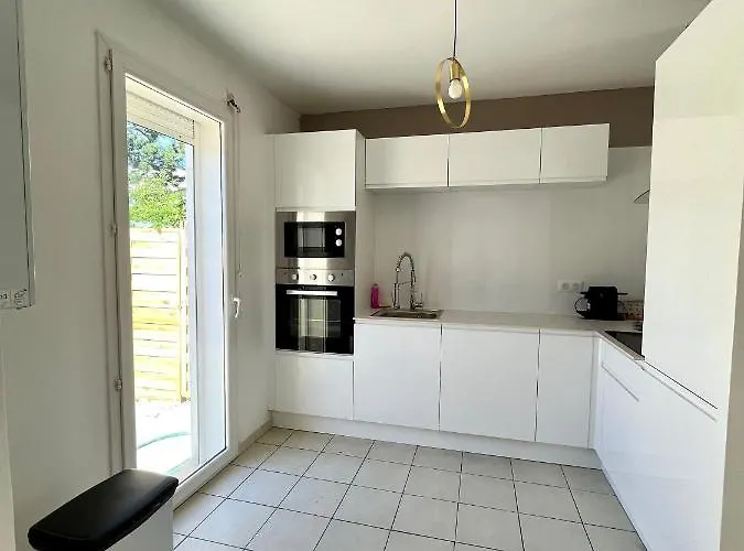 La Caroline 2 * Μονπελιέ